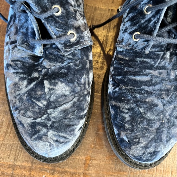 Rebecca Minkoff Gerry Crushed Velvet Combat Boots 8 - Picture 5 of 10